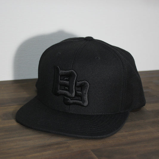 DAY TO DAY "KANJI" 3D EMBROIDERY CAP Black x Black 立体刺繍「日日」キャップ